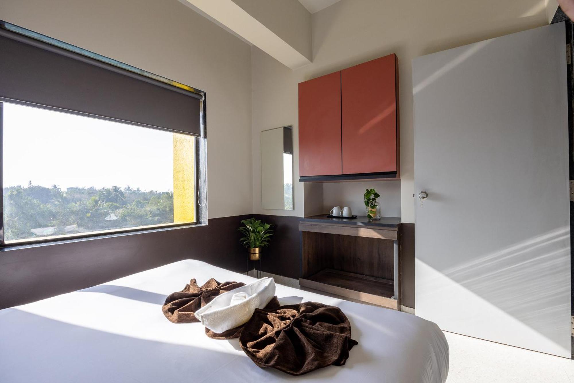 Saavi Suites Daman Exteriér fotografie