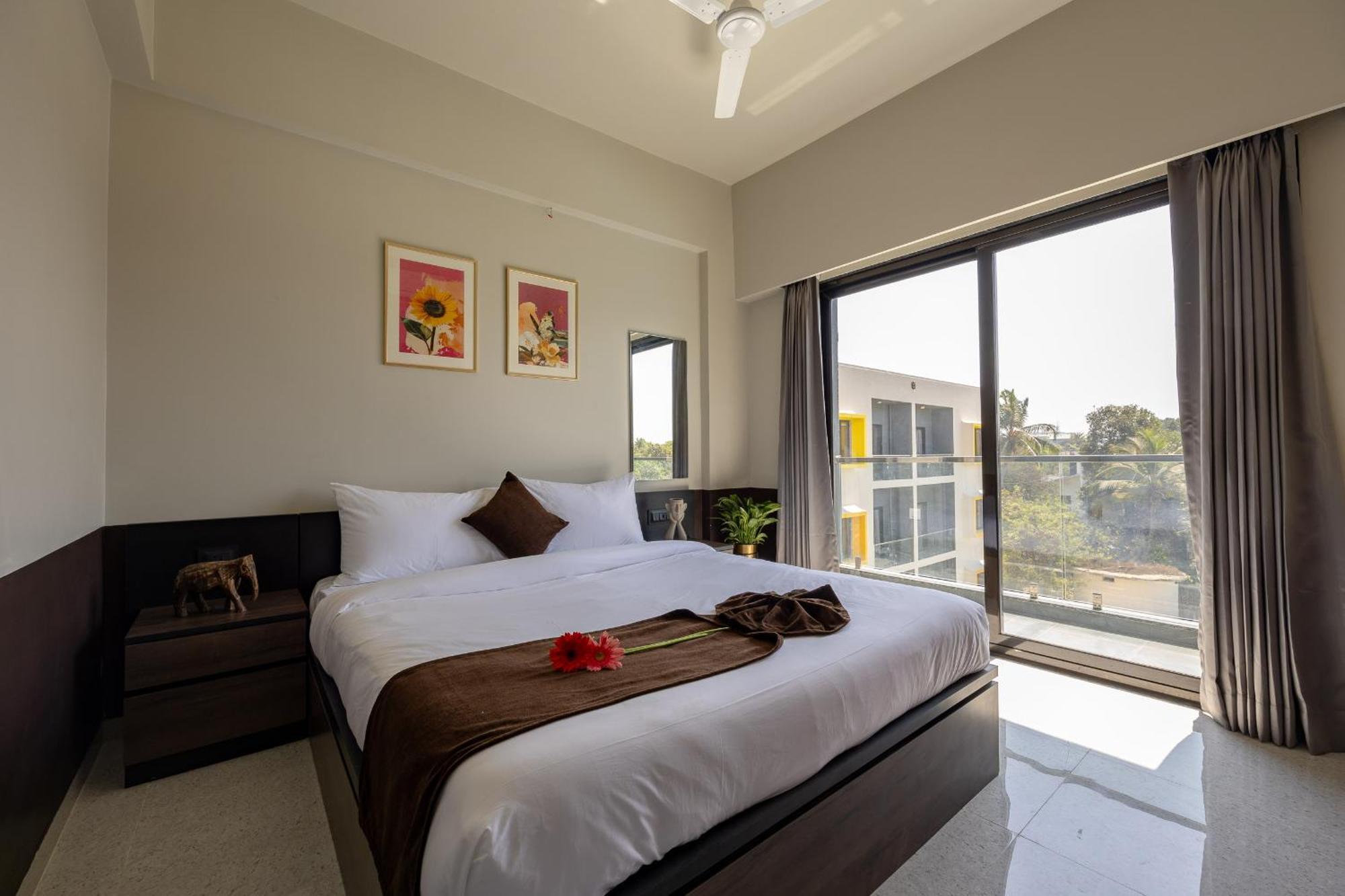 Saavi Suites Daman Exteriér fotografie