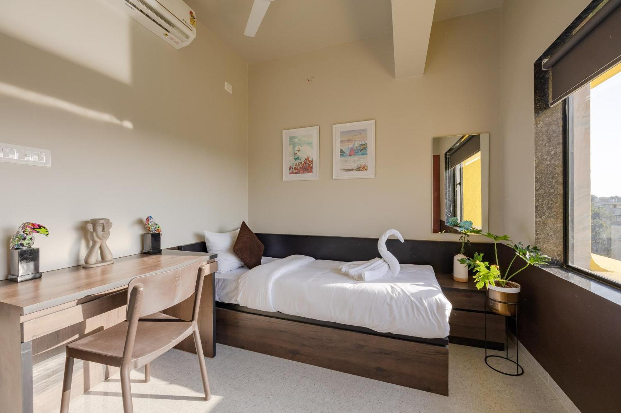 Saavi Suites Daman Exteriér fotografie