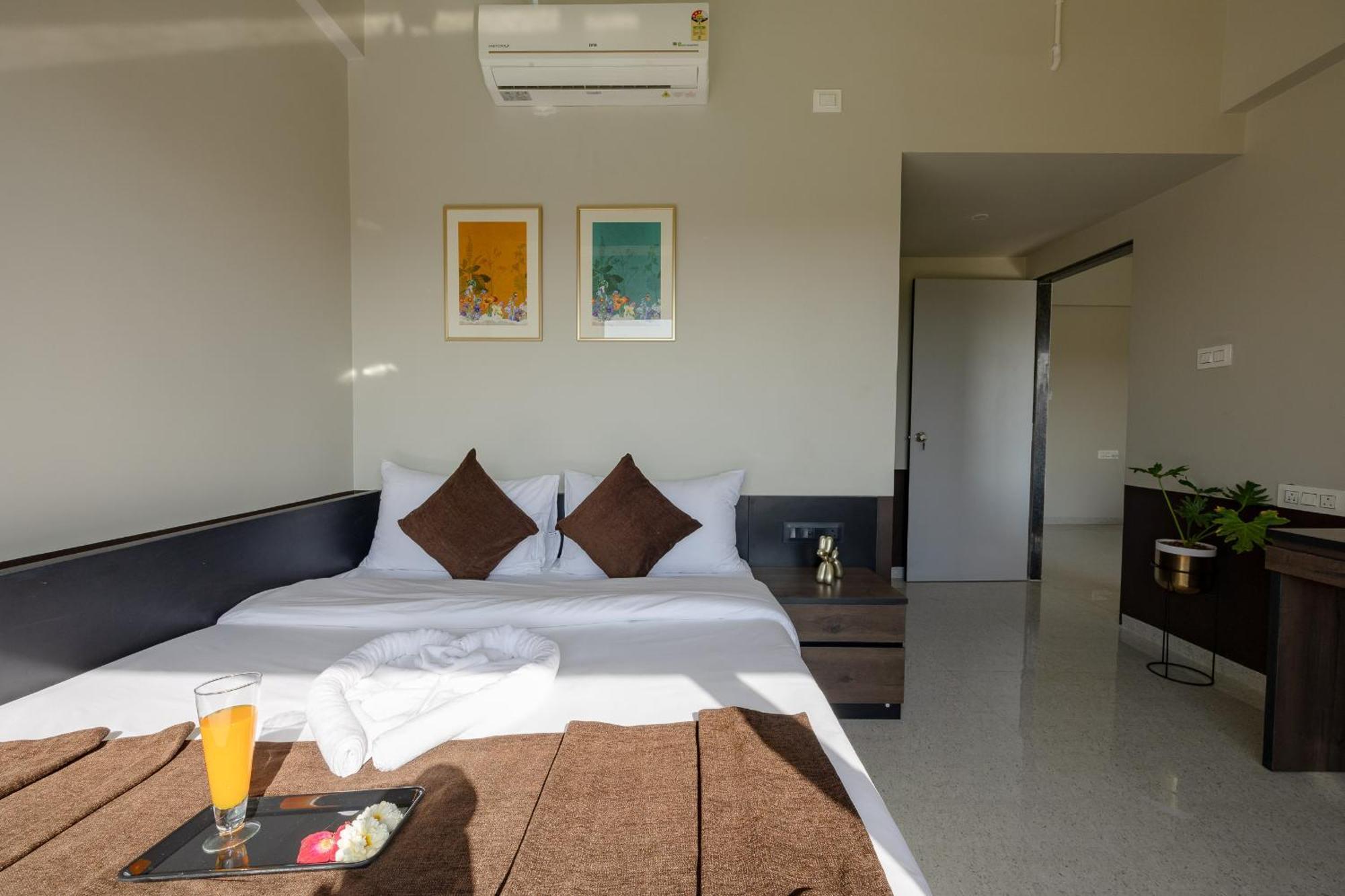 Saavi Suites Daman Exteriér fotografie